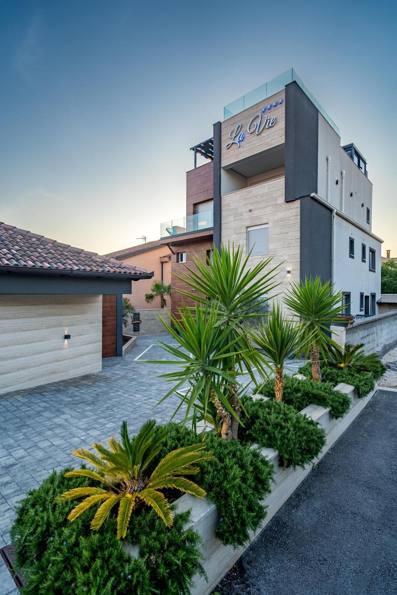 Luxury Lavie Maison d'hôtes 4*